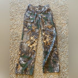 Boys size 16 Under Armour hunting pants